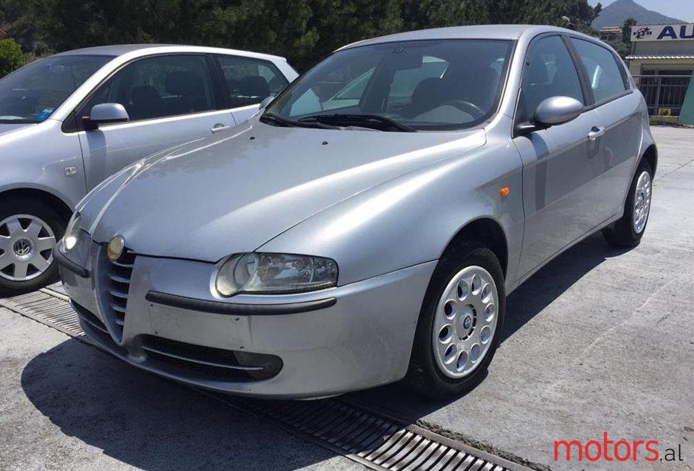 2003' Alfa Romeo Alfa 147 photo #1