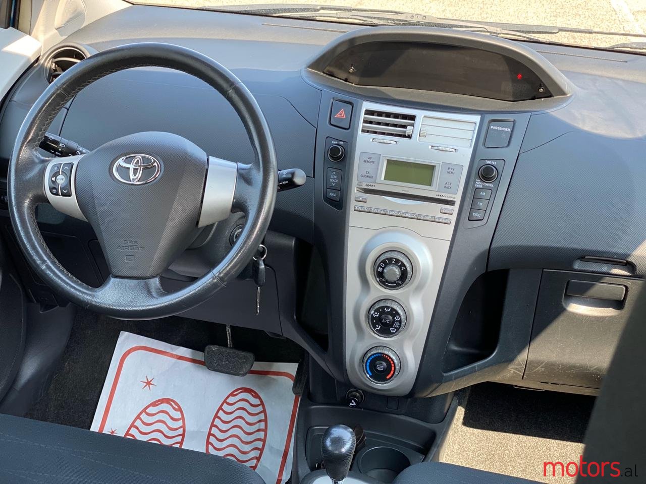 2006' Toyota Yaris photo #3