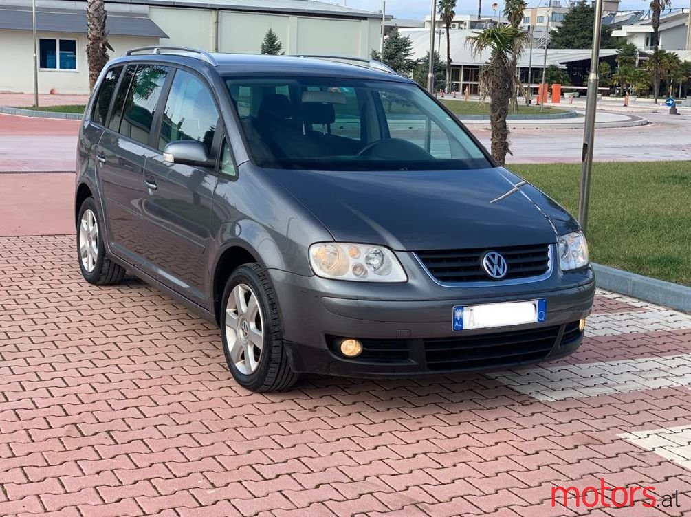 2006' Volkswagen Touran photo #1