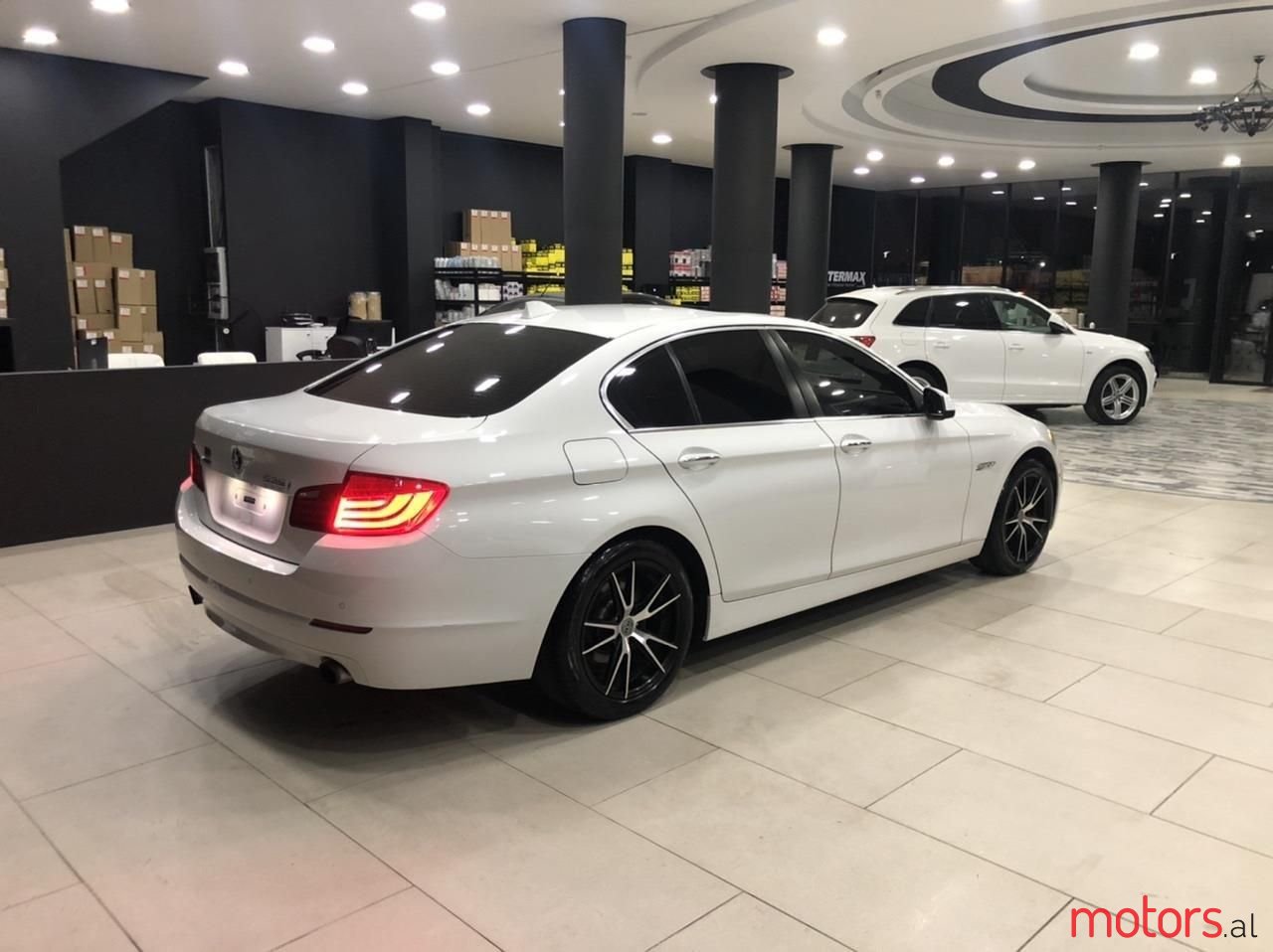 2013' BMW 535 photo #3