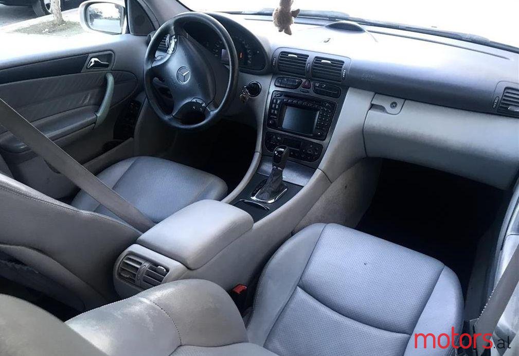 2004' Mercedes-Benz C 220 photo #1