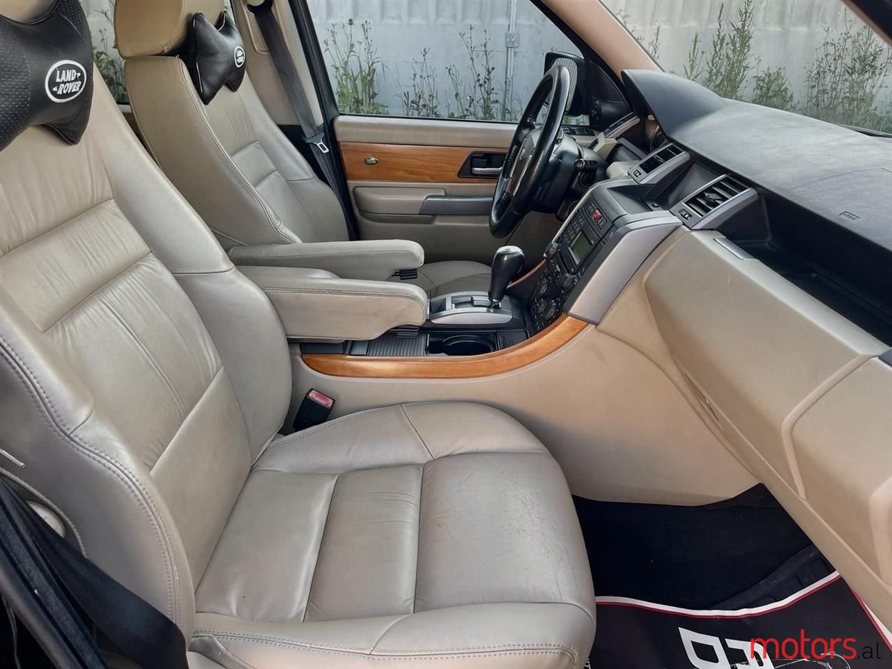 2009' Land Rover Range Rover Sport photo #3