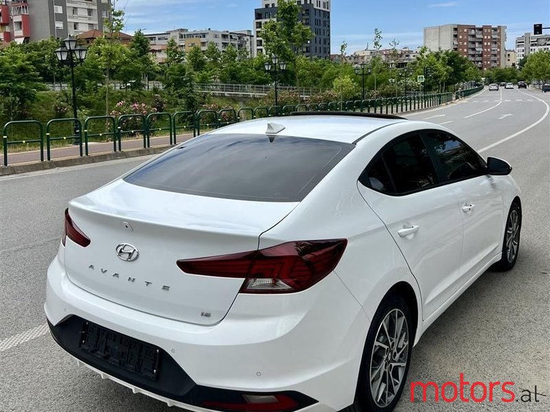 2019' Hyundai Avante photo #2