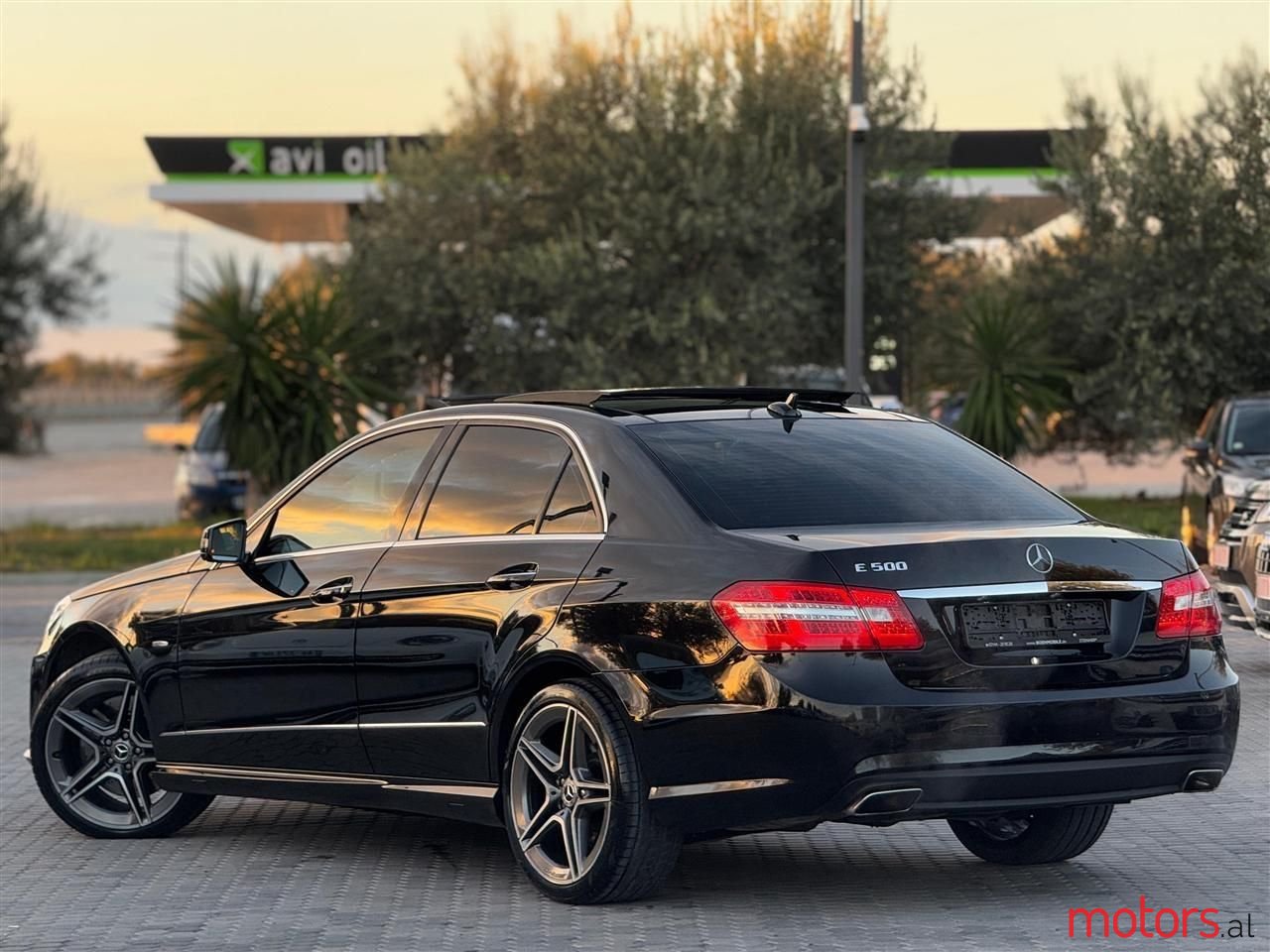 2012' Mercedes-Benz E 500 photo #3