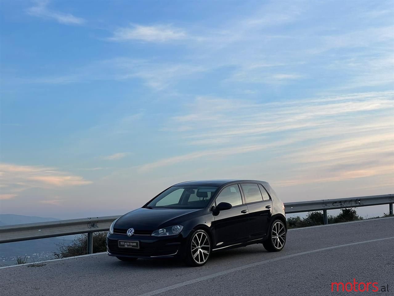 2013' Volkswagen Golf photo #1