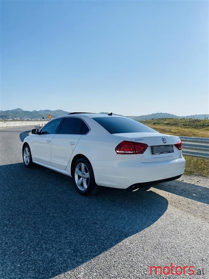 2013' Volkswagen Passat photo #6