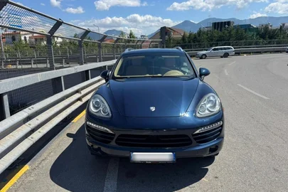 2011' Porsche Cayenne