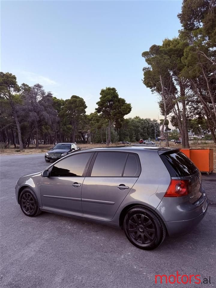 2006' Volkswagen Golf photo #2