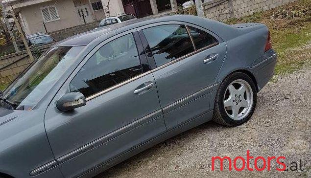 2001' Mercedes-Benz C-Class photo #1