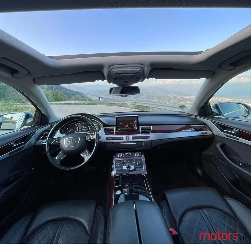 2011' Audi A8 photo #3