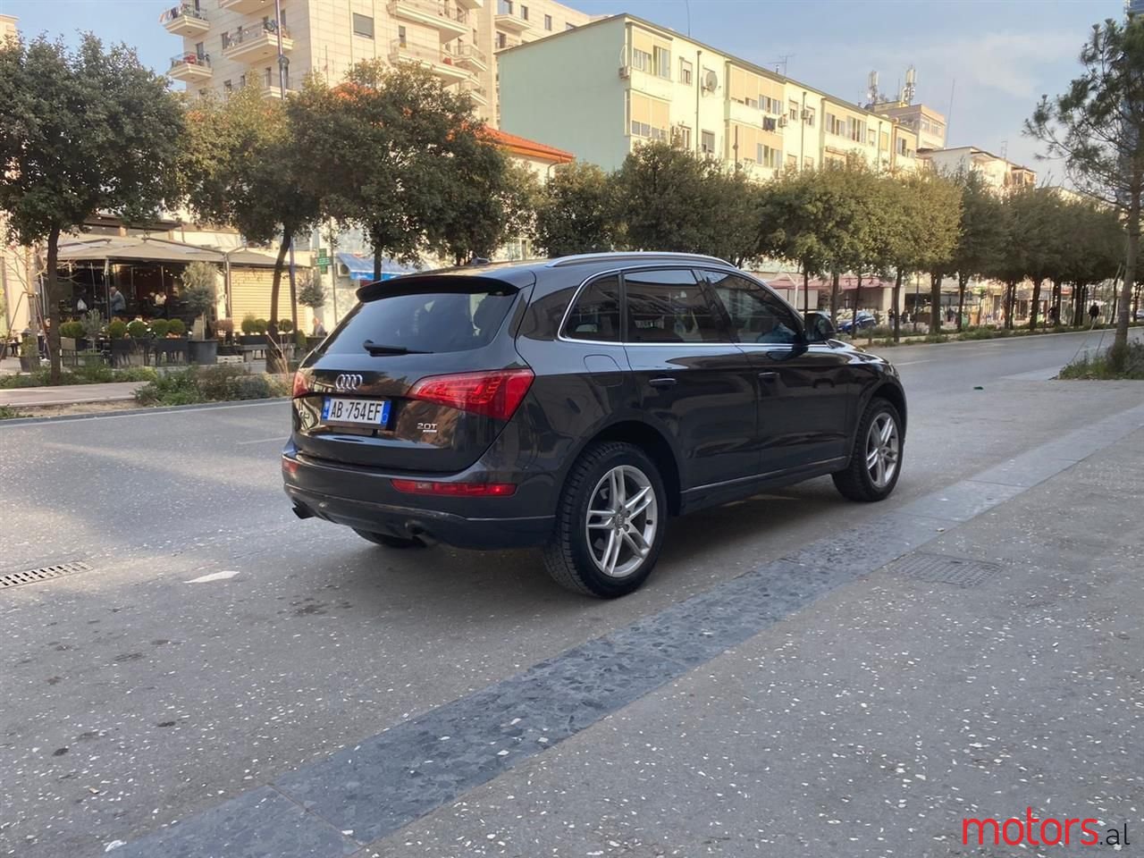 2011' Audi Q5 photo #4