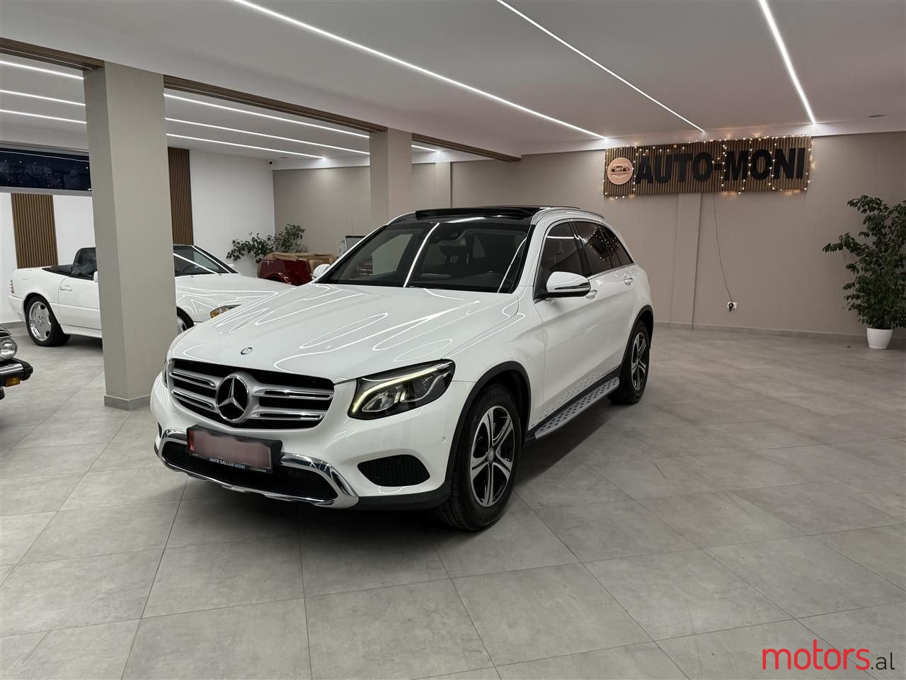 2016' Mercedes-Benz GLC 250 photo #1