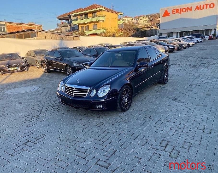 2008' Mercedes-Benz E 320 photo #1