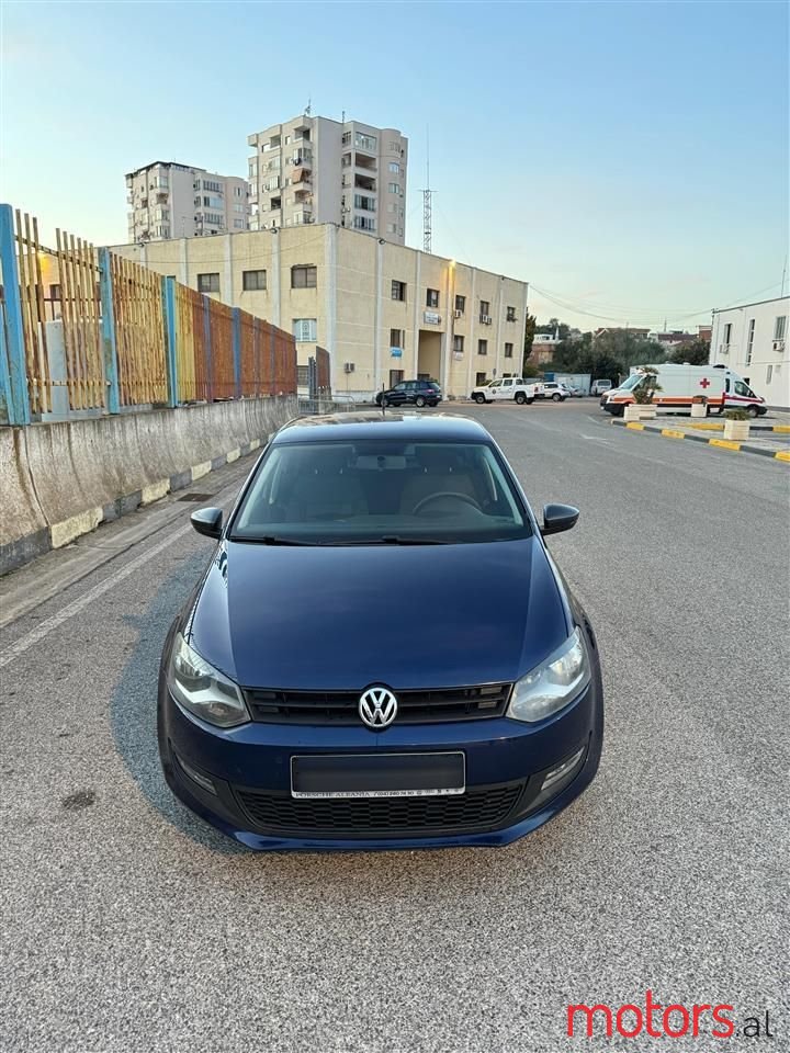 2010' Volkswagen Polo photo #2