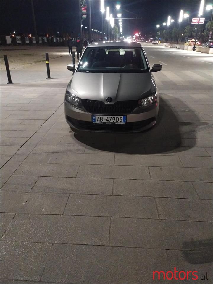 2015' Skoda Fabia photo #2
