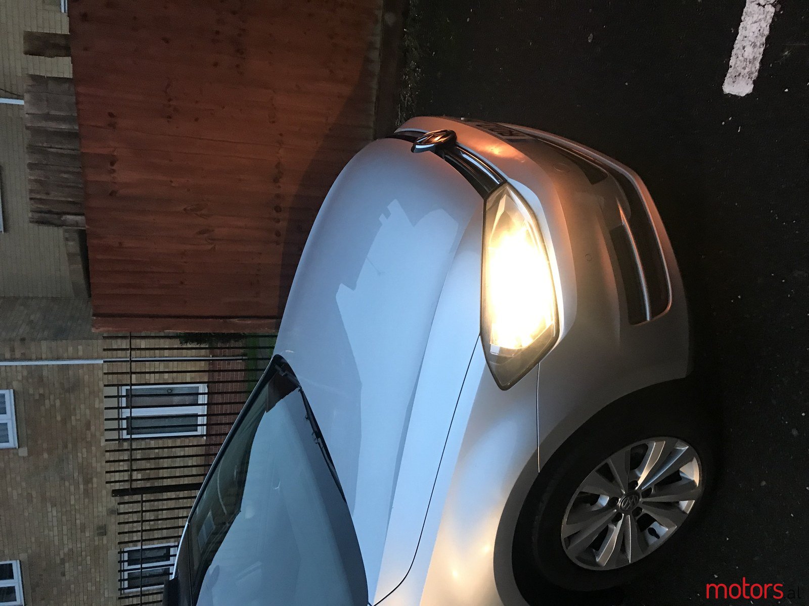 2013' Volkswagen Golf TDI BlueTech photo #3