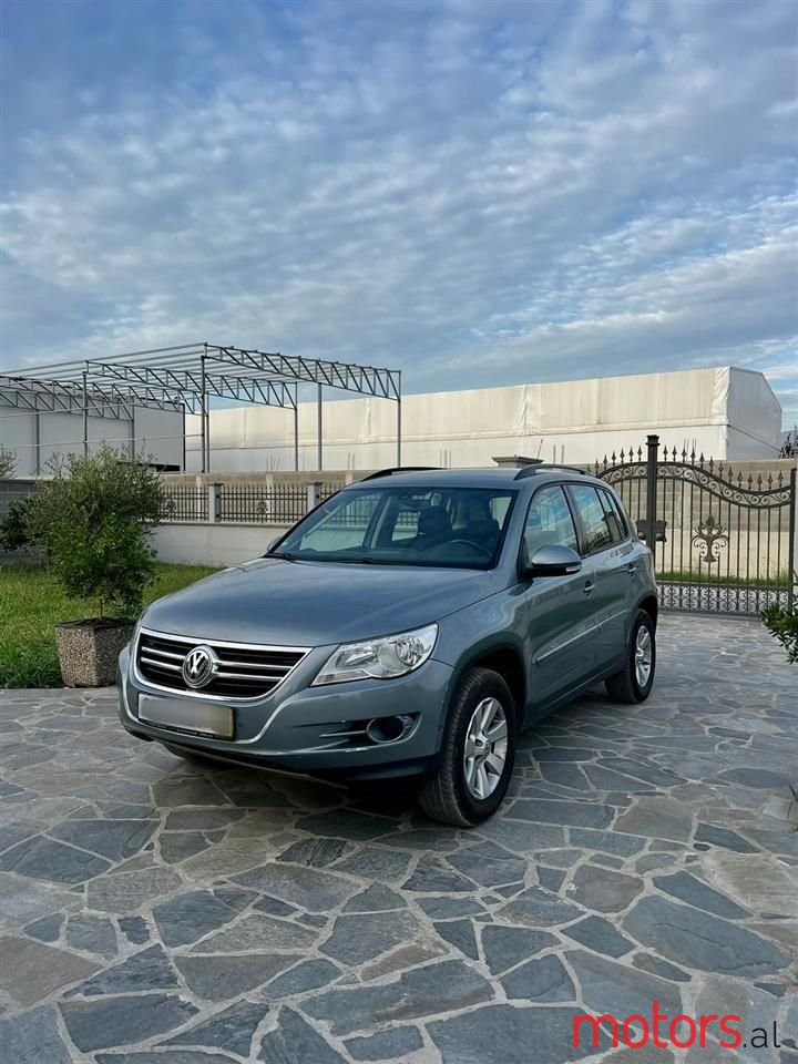2009' Volkswagen Tiguan photo #4