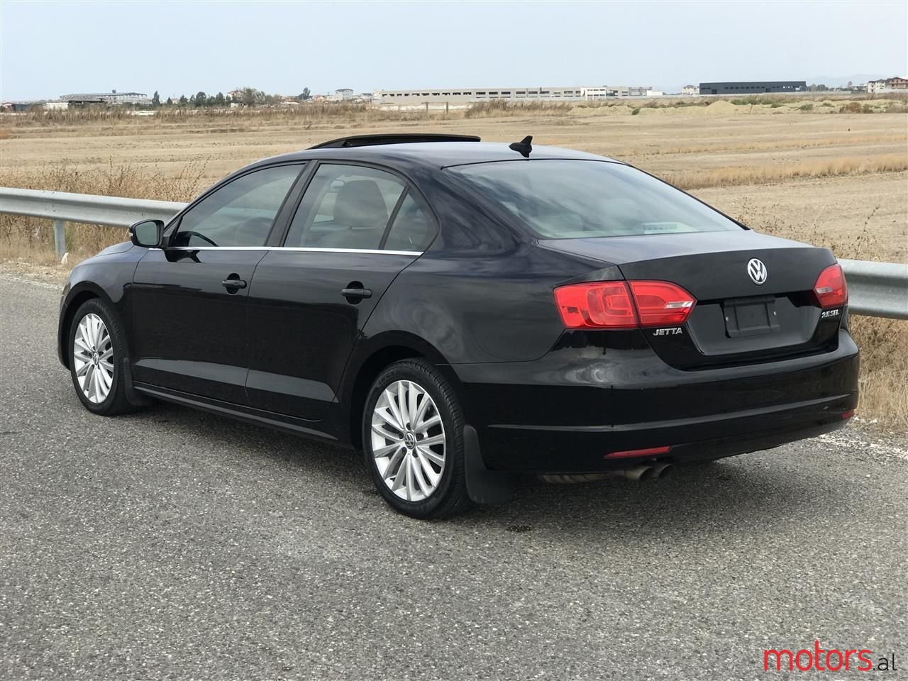2011' Volkswagen Jetta photo #4