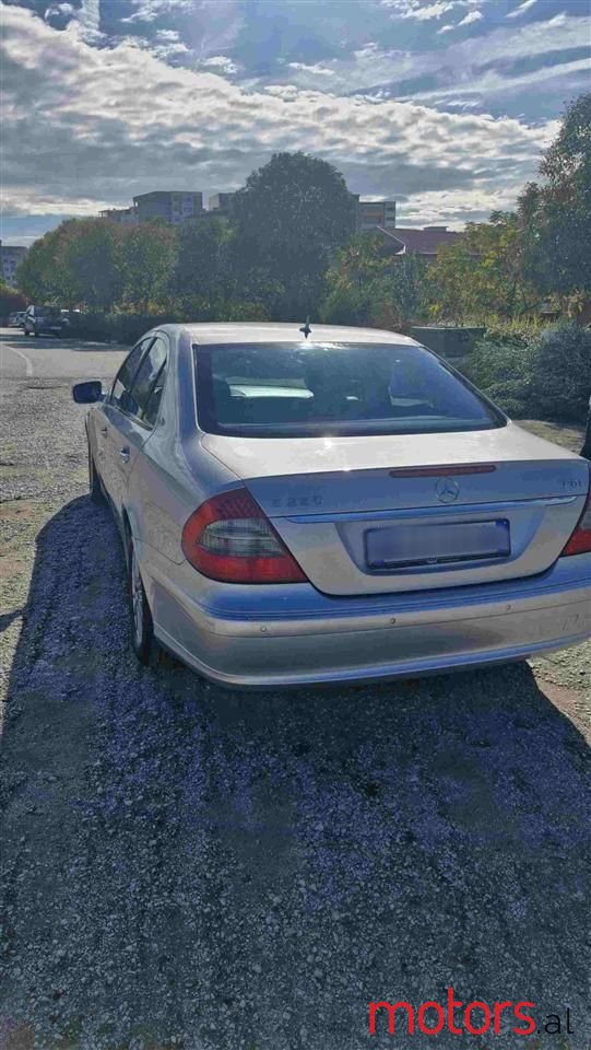 2007' Mercedes-Benz E 220 photo #5