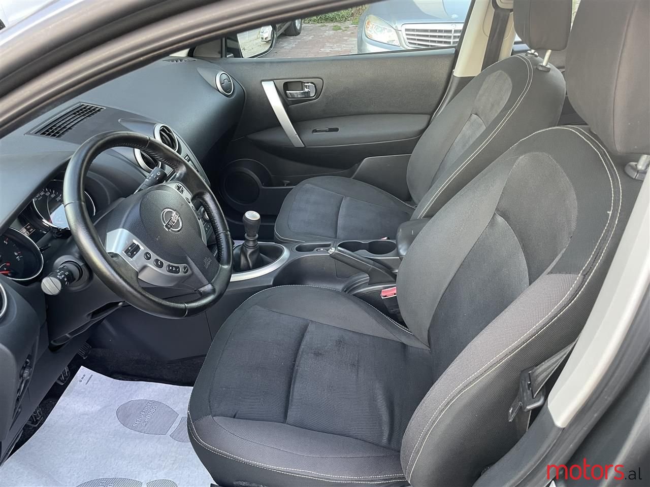 2011' Nissan Qashqai photo #5