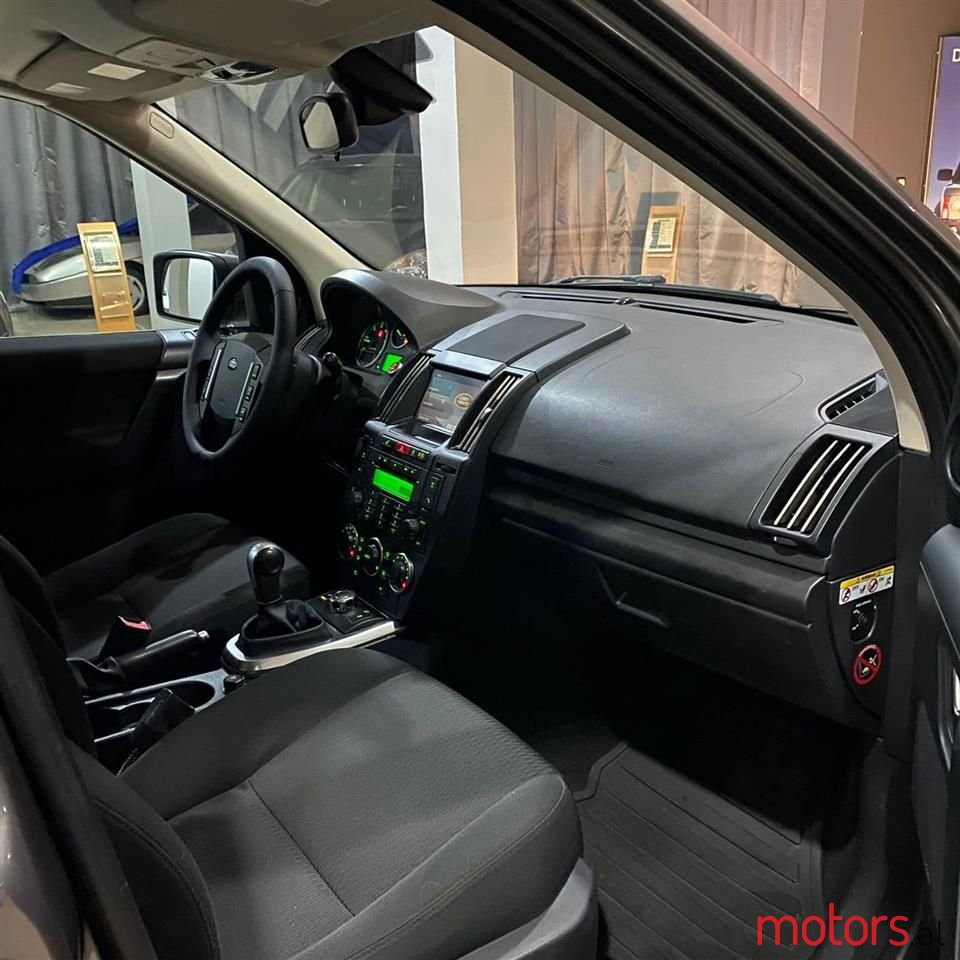 2011' Land Rover Freelander photo #6