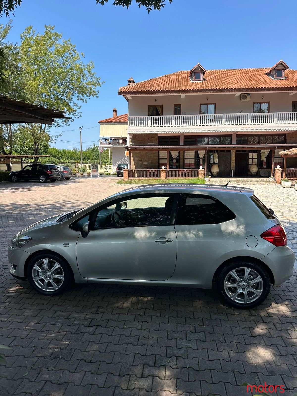 2009' Toyota Auris photo #6