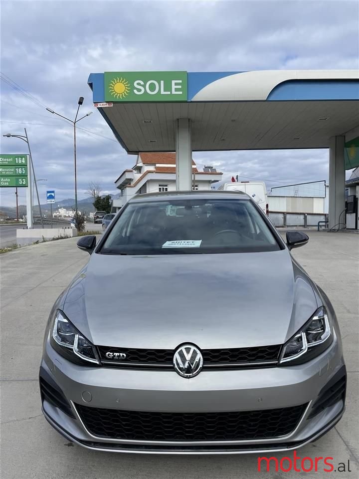 2016' Volkswagen Golf photo #1