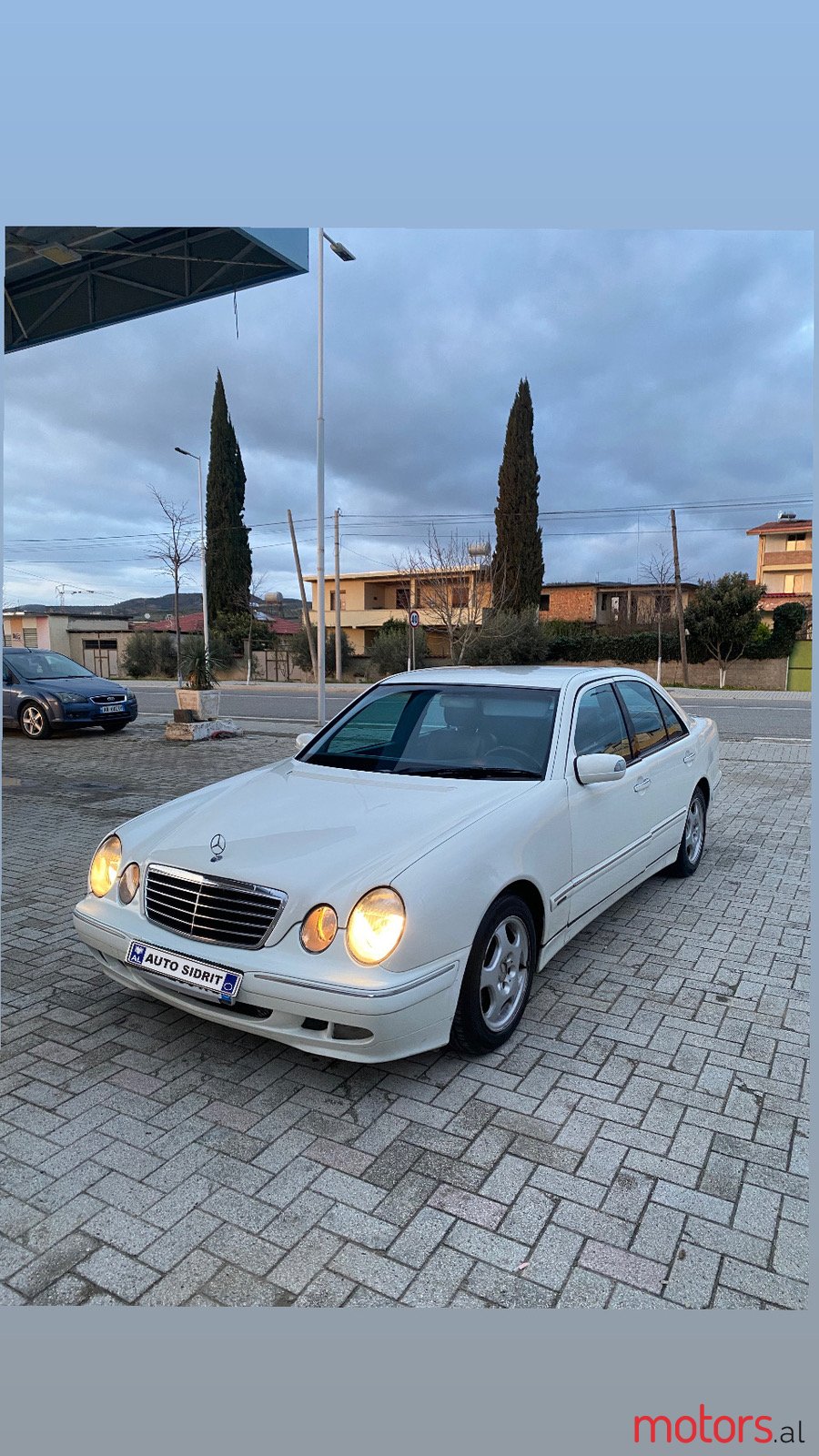 2002' Mercedes-Benz 270 photo #2