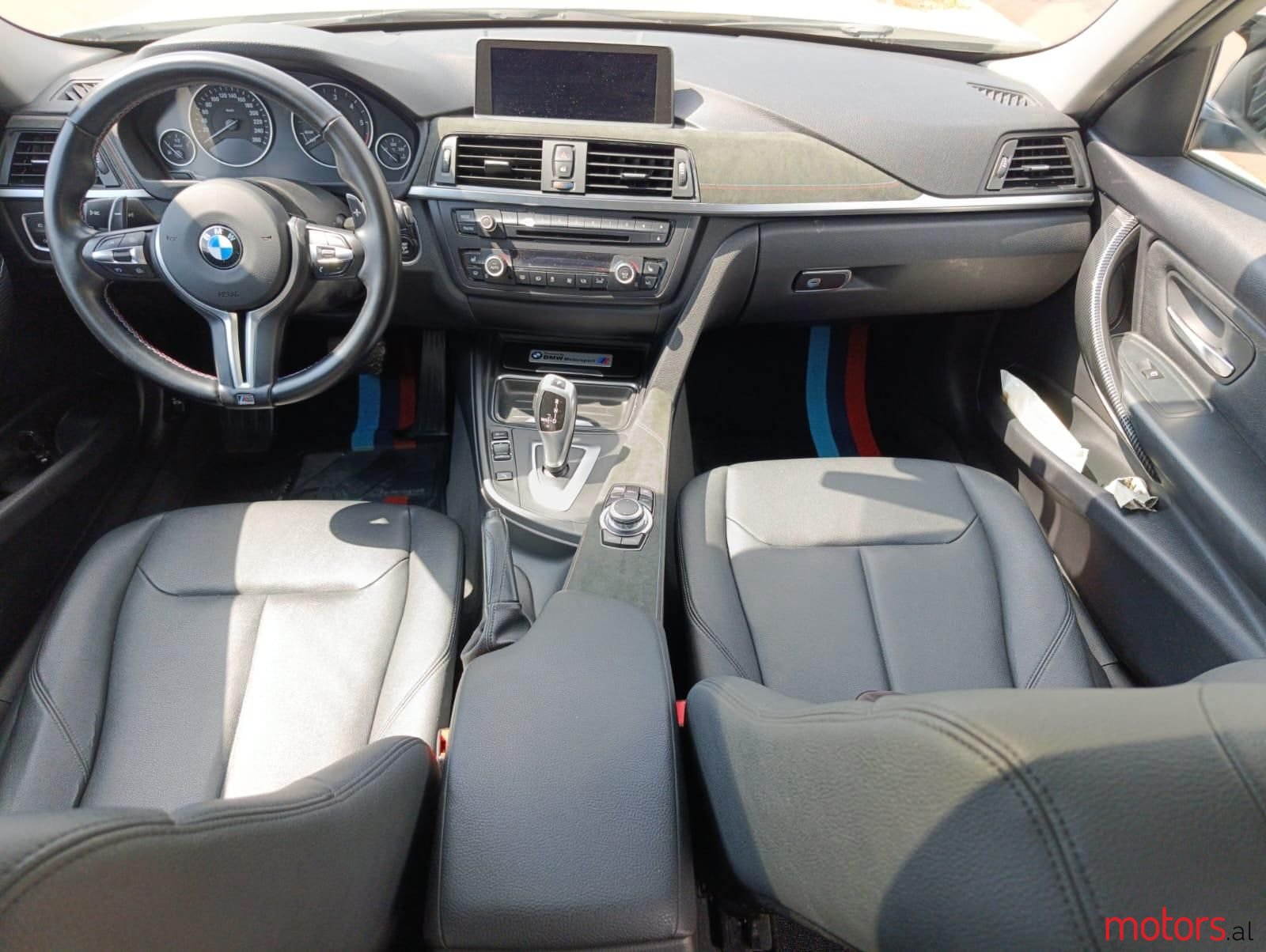 2013' BMW 320 photo #4