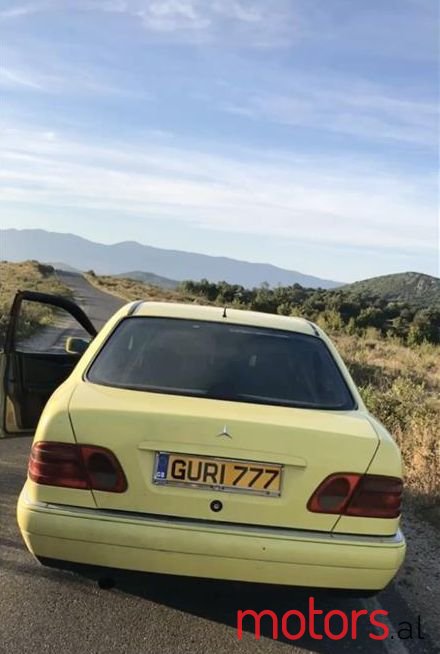 1996' Mercedes-Benz E 250 photo #2