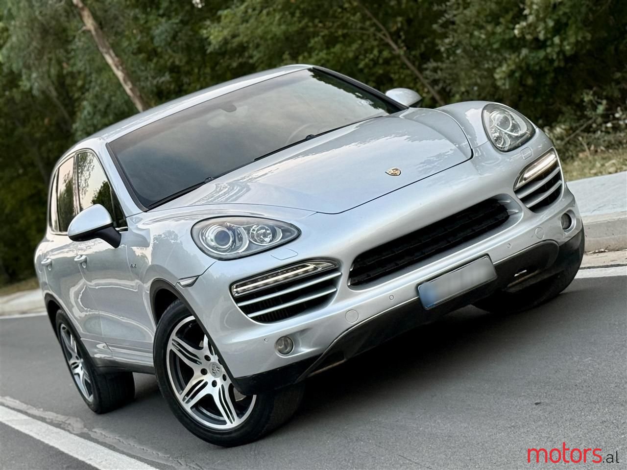 2012' Porsche Cayenne photo #1