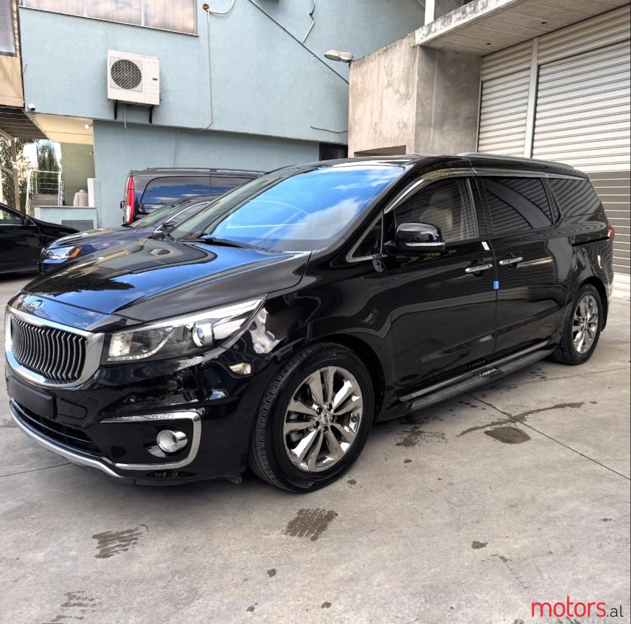 2016' Kia Carnival photo #1
