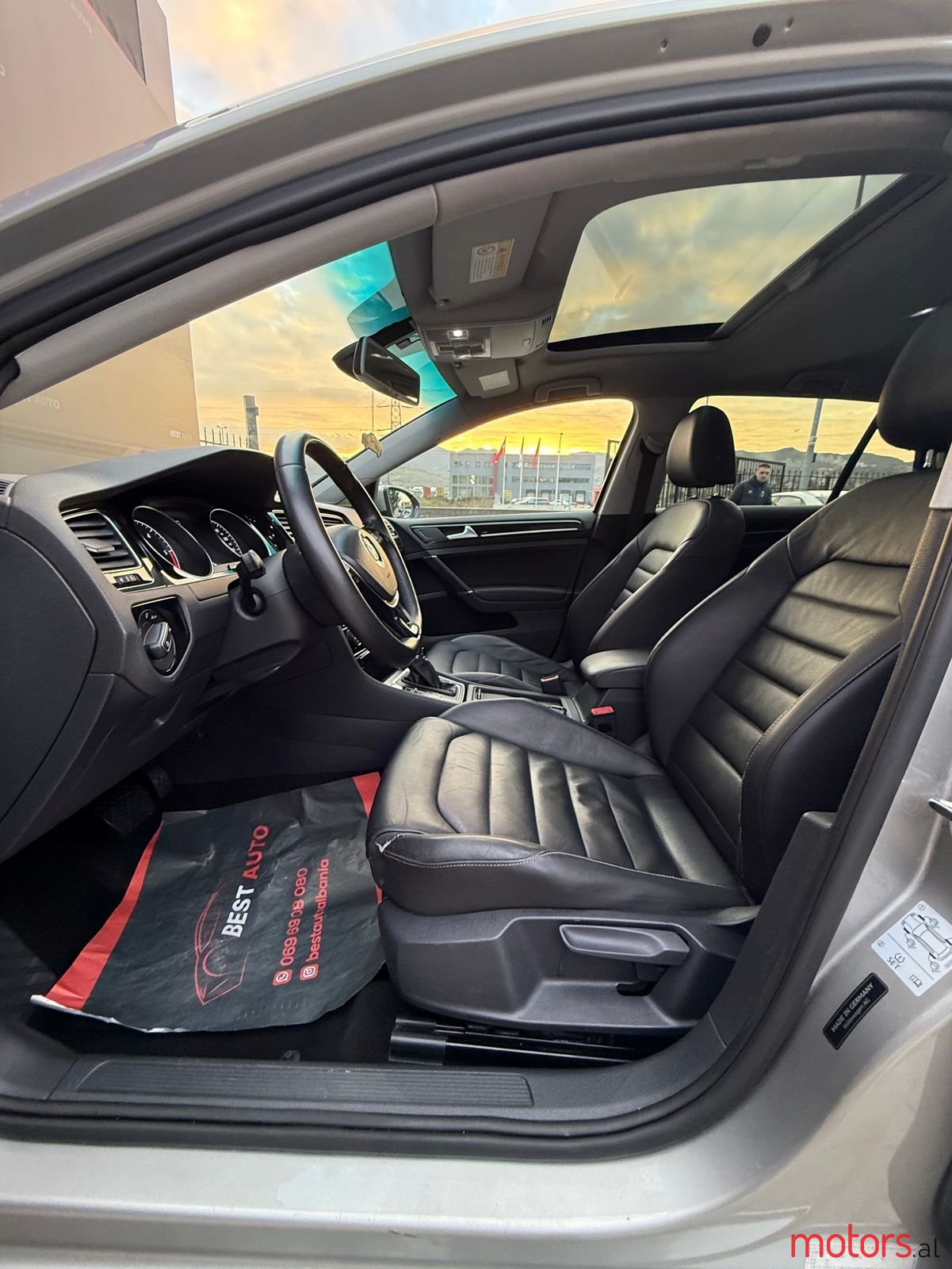 2014' Volkswagen Golf photo #3