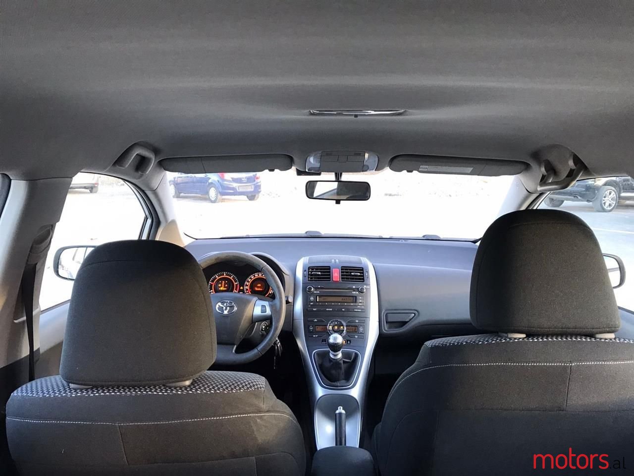 2010' Toyota Auris photo #5