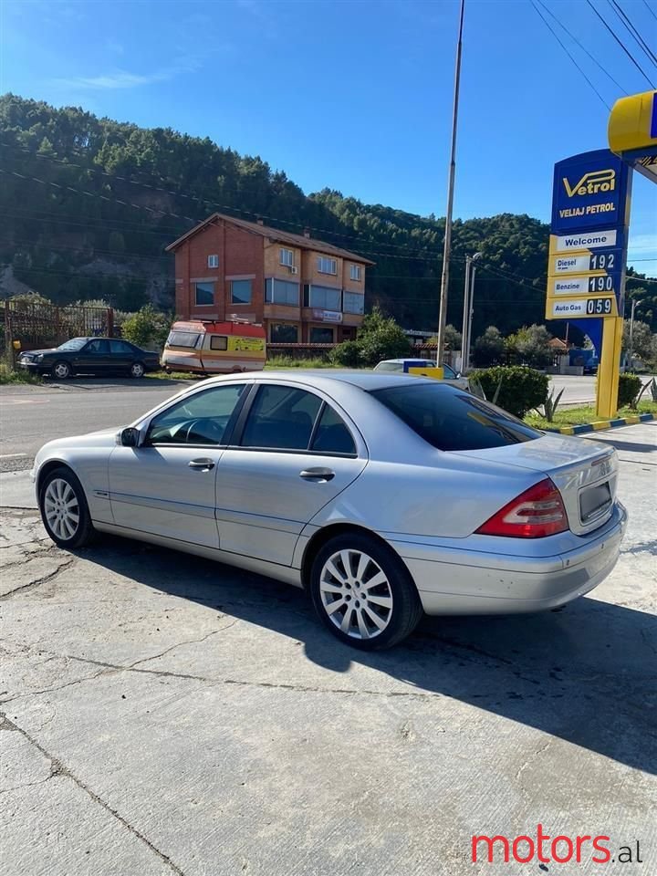 2004' Mercedes-Benz C 180 photo #3