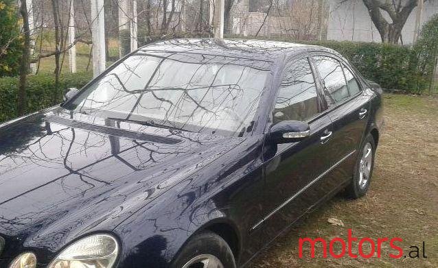 2003' Mercedes-Benz E-Class photo #2