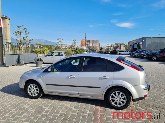 2005' Ford Focus photo #2