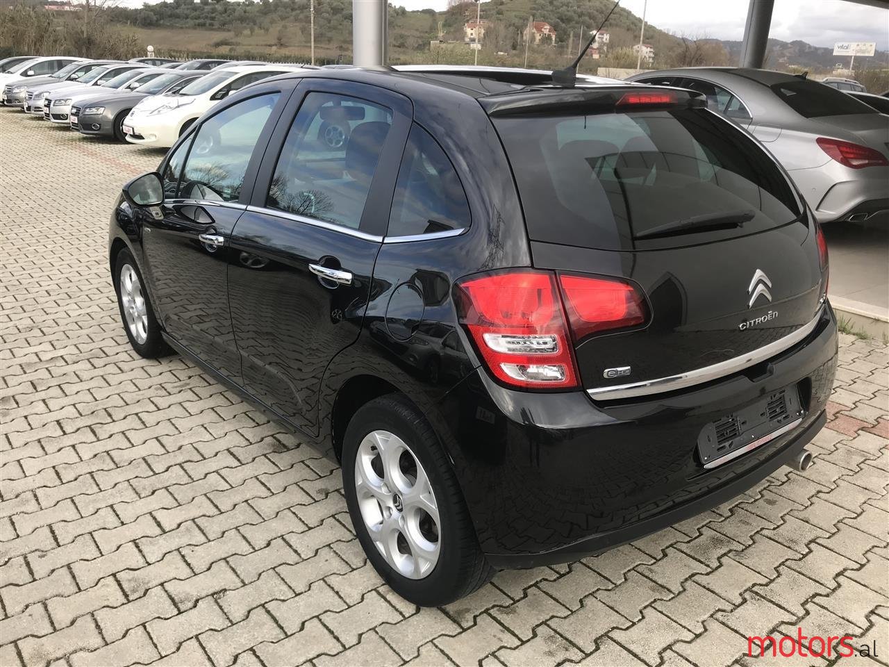 2011' Citroen C3 photo #3