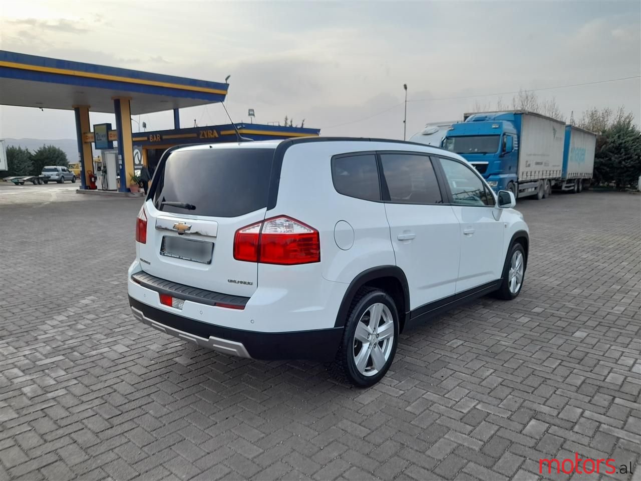 2013' Chevrolet Orlando photo #1