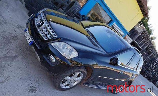 2007' Mercedes-Benz ML-Class photo #1