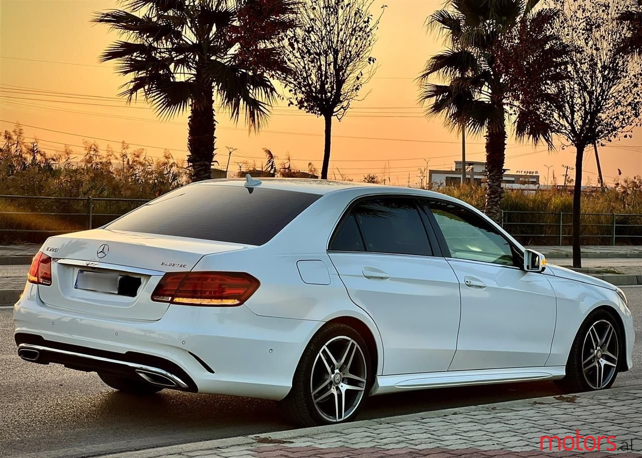 2015' Mercedes-Benz E 220 photo #6