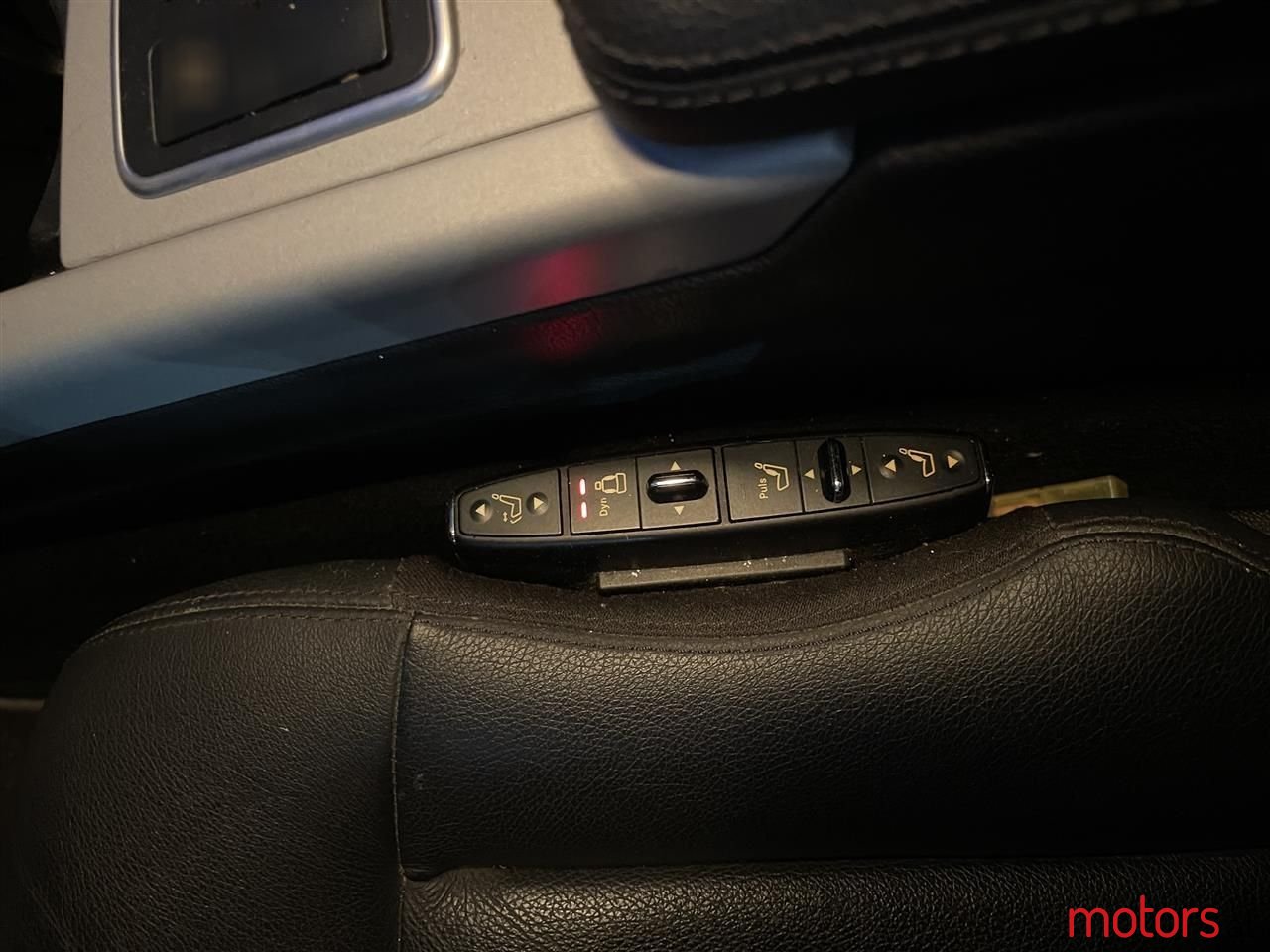 2010' Mercedes-Benz E 55 AMG photo #4