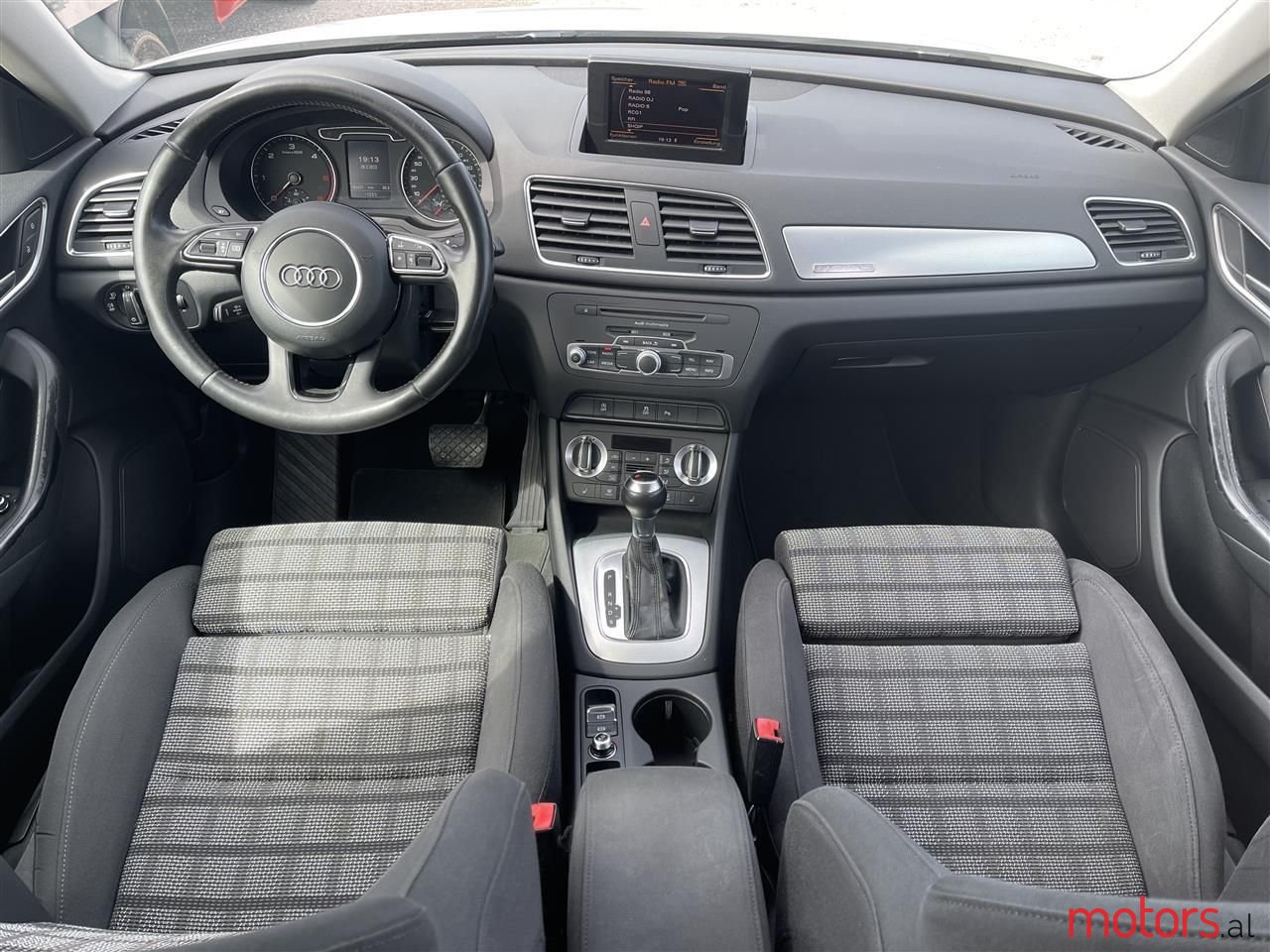 2012' Audi Q3 photo #5