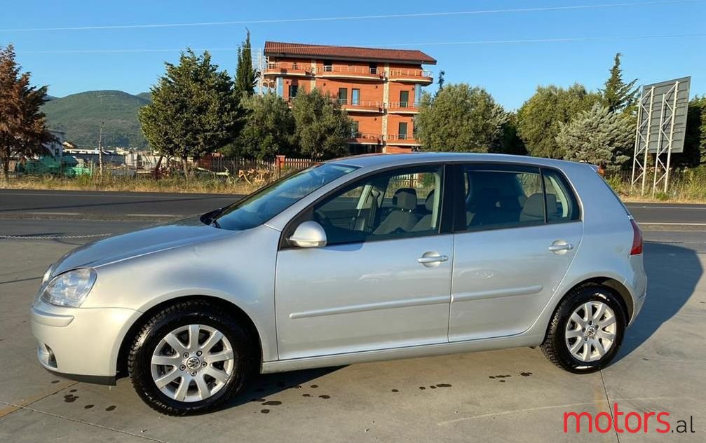 2006' Volkswagen Golf photo #1