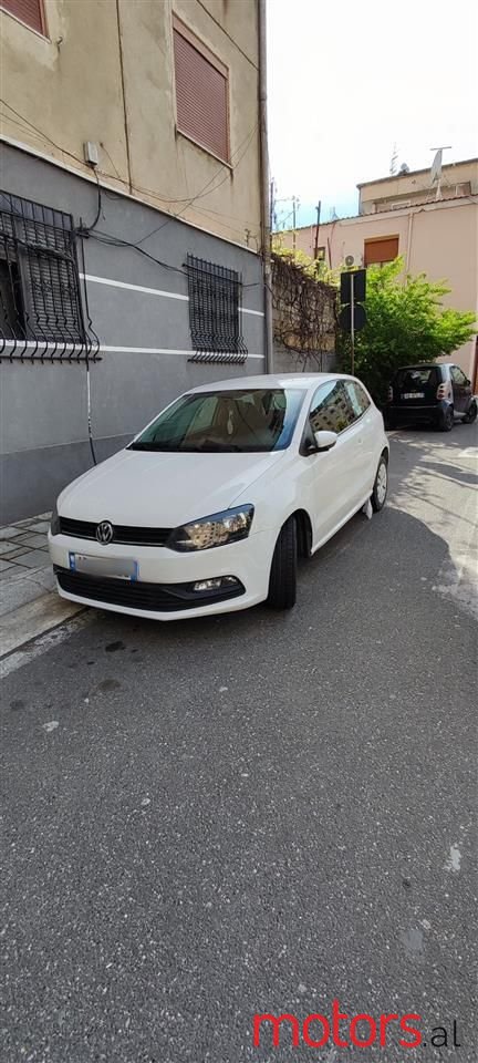 2015' Volkswagen Polo photo #1