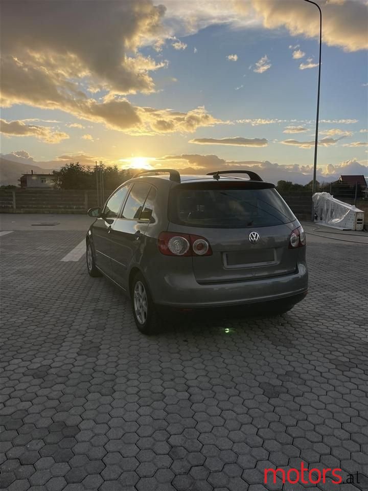 2007' Volkswagen Golf Plus photo #2