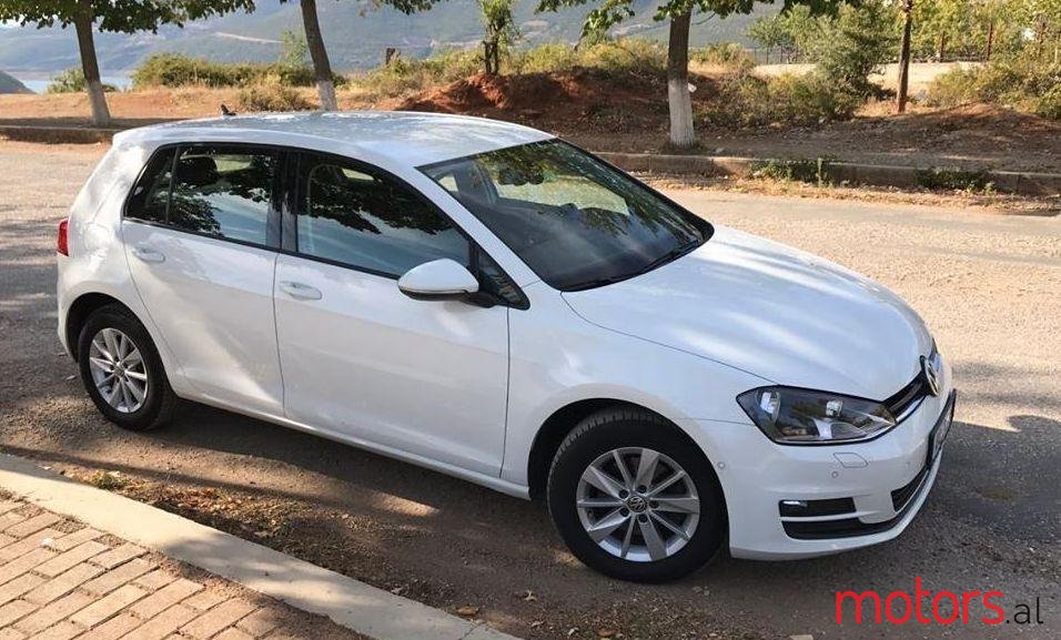 2014' Volkswagen Golf photo #2