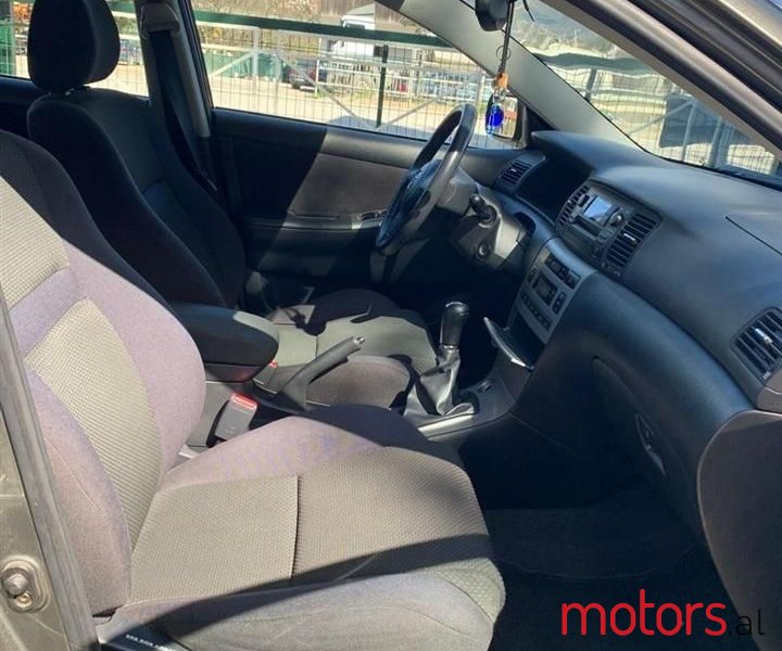 2005' Toyota Corolla photo #4