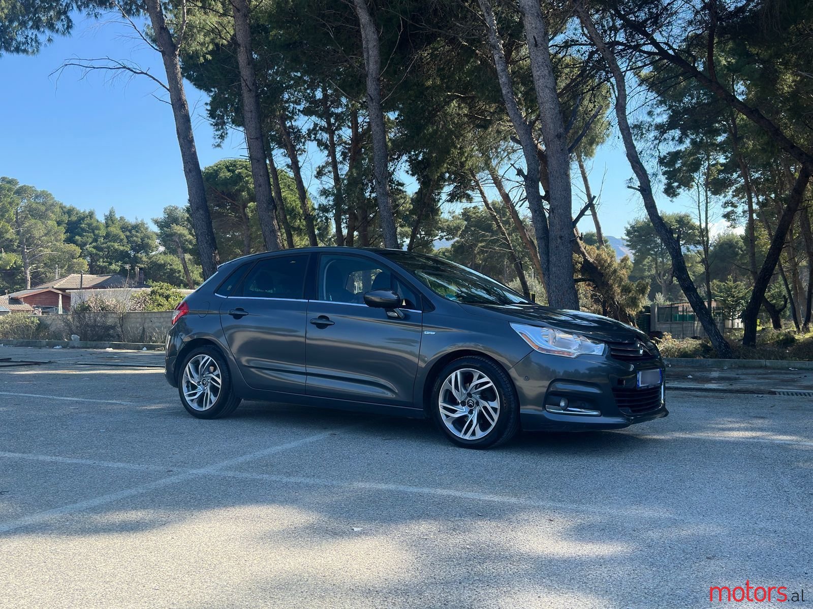 2011' Citroen C4 photo #1