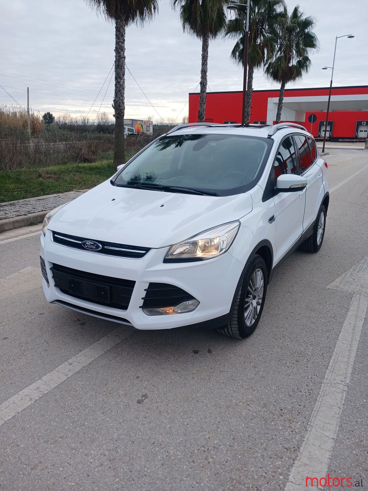 2014' Ford Kuga photo #2